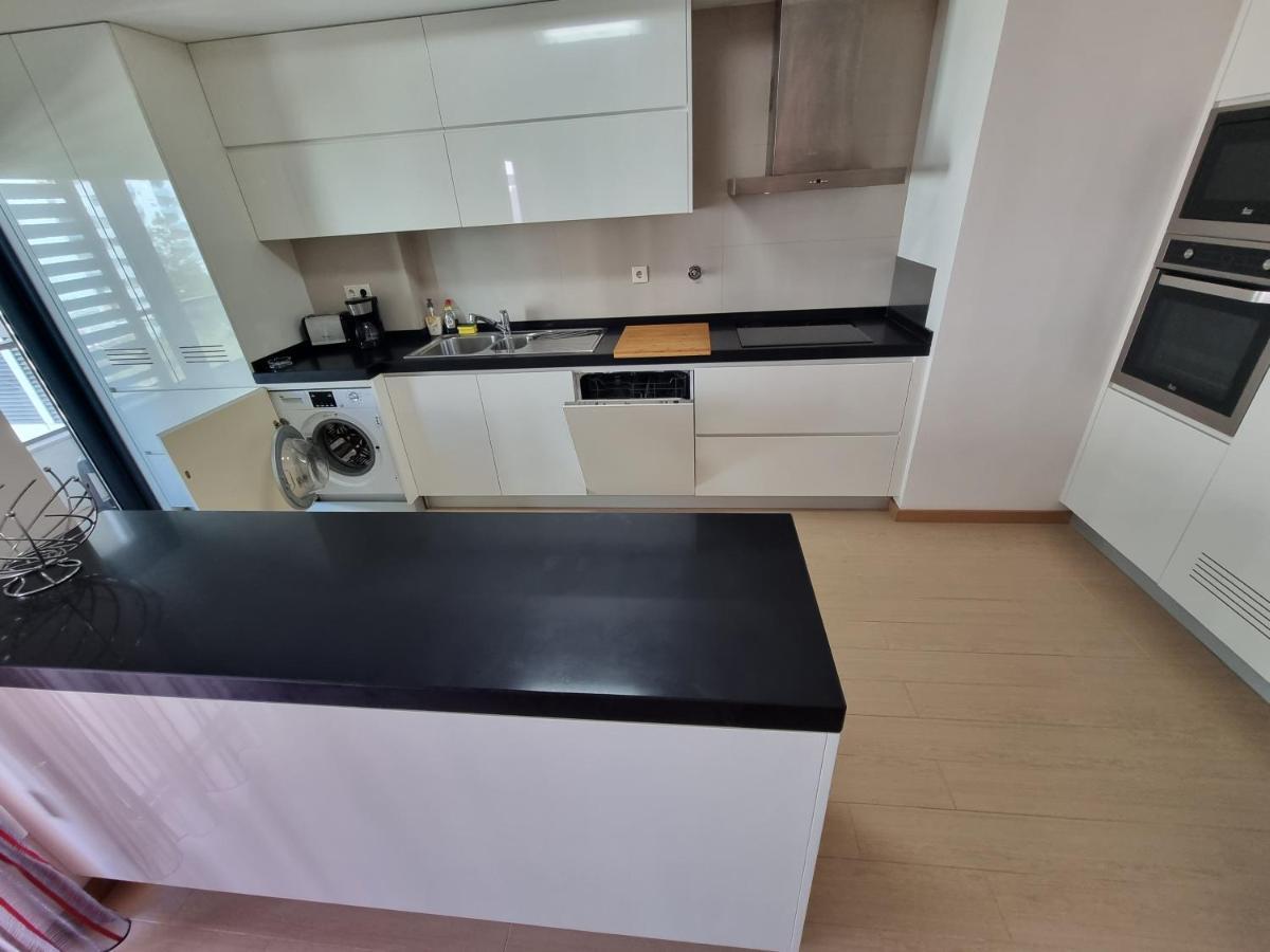 Apartamento Na Praia Com Estacionamento Portimão Eksteriør billede